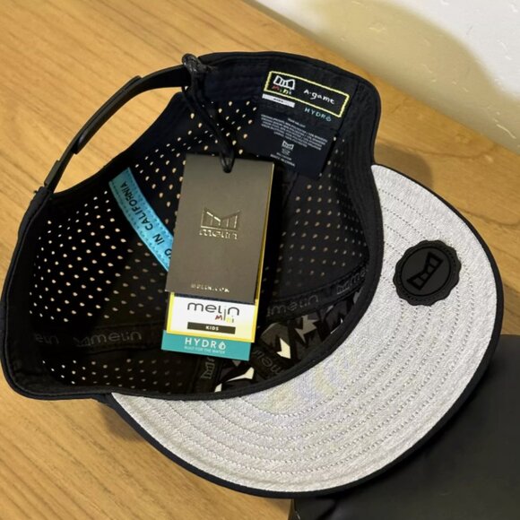 MELIN A-GAME HYDRO MELIN MINI (KIDS HAT) - COLOR: BLACK - NWT - SOLD OUT - RARE - Picture 4 of 8
